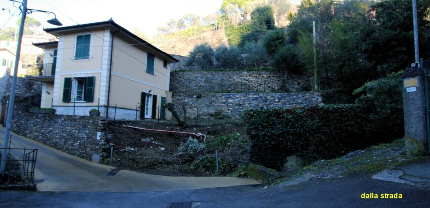 Ref. 21 CAMOGLI SMALL VILLA FOR SALE