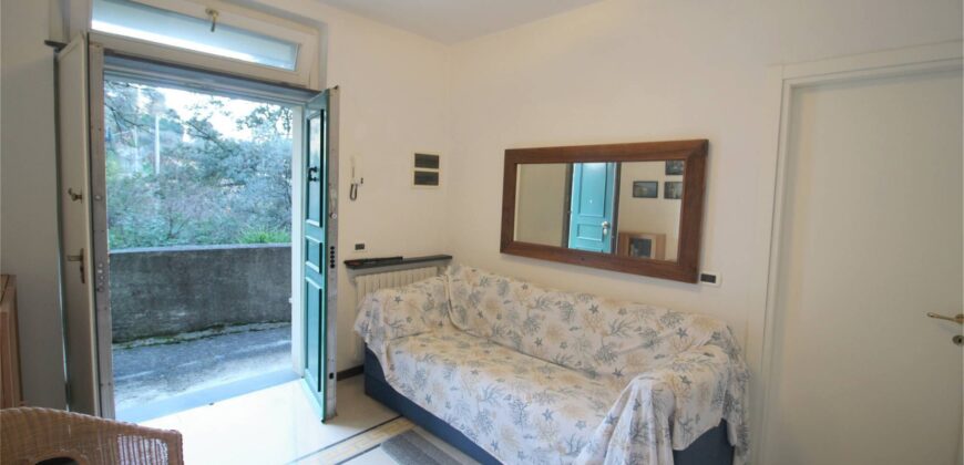 Ref. 21 CAMOGLI SMALL VILLA FOR SALE