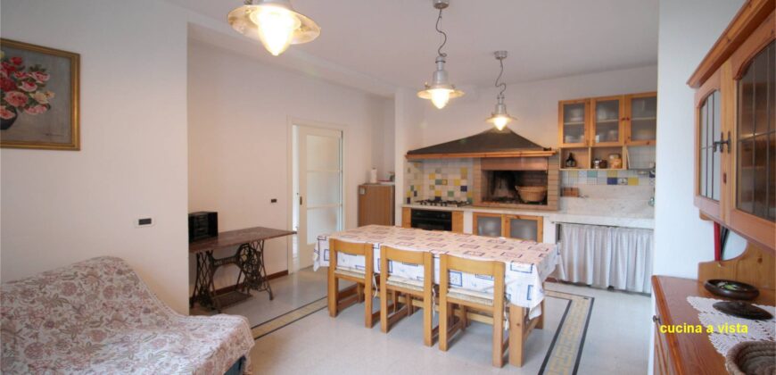 Ref. 21 CAMOGLI SMALL VILLA FOR SALE