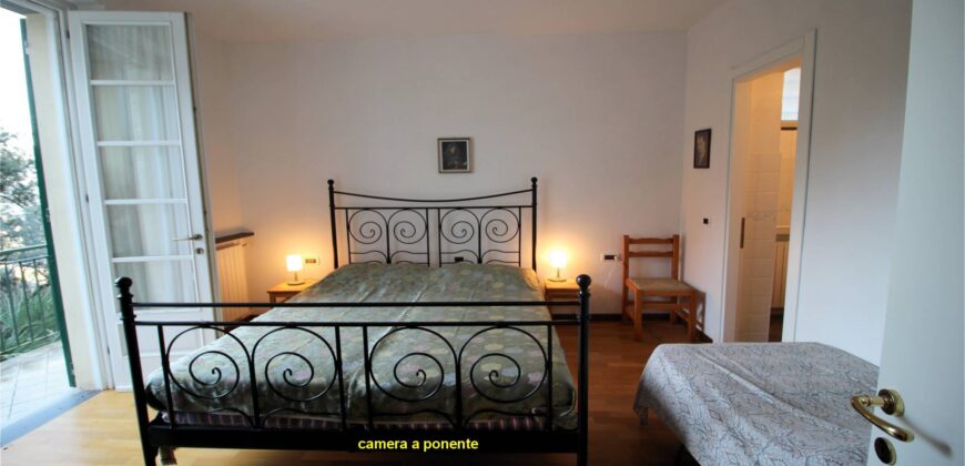 Ref. 21 CAMOGLI SMALL VILLA FOR SALE