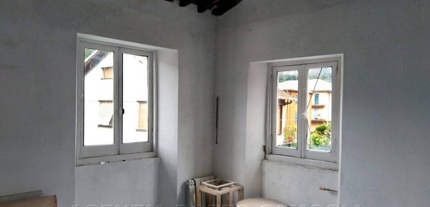 Ref. 51 CICAGNA SEMI-DETACHED House Ref. 51 CICAGNA SEMI-DETACHED House