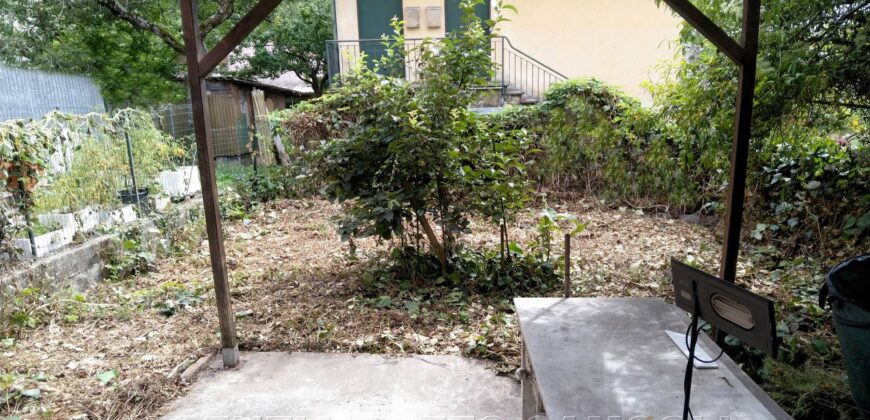 Ref. 51 CICAGNA SEMI-DETACHED House Ref. 51 CICAGNA SEMI-DETACHED House