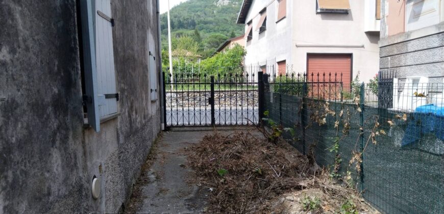 Ref. 51 CICAGNA SEMI-DETACHED House Ref. 51 CICAGNA SEMI-DETACHED House