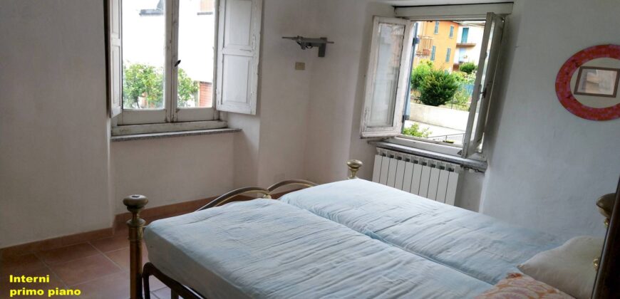 Ref. 51 CICAGNA SEMI-DETACHED House Ref. 51 CICAGNA SEMI-DETACHED House