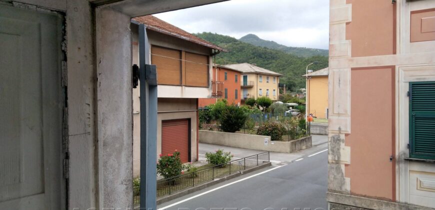 Ref. 51 CICAGNA SEMI-DETACHED House Ref. 51 CICAGNA SEMI-DETACHED House