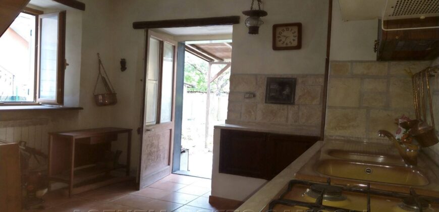 Ref. 51 CICAGNA SEMI-DETACHED House Ref. 51 CICAGNA SEMI-DETACHED House