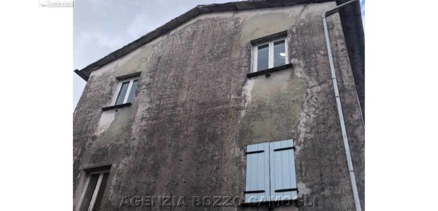 Ref. 51 CICAGNA SEMI-DETACHED House Ref. 51 CICAGNA SEMI-DETACHED House