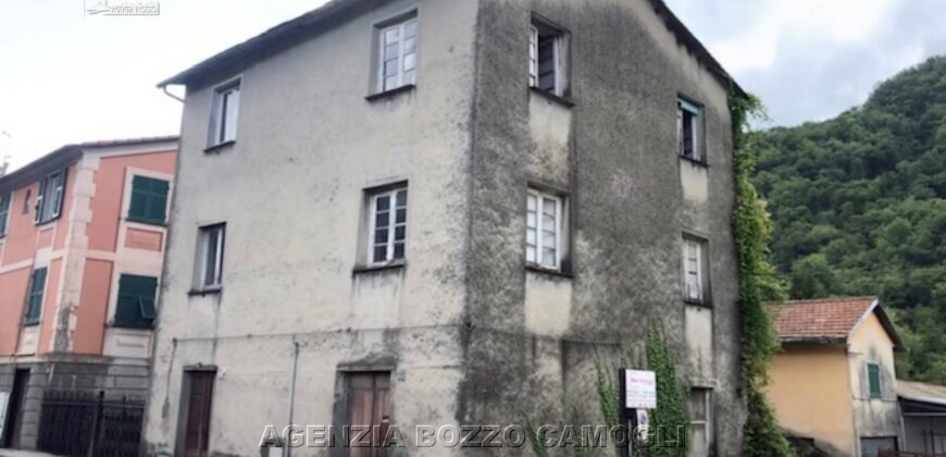 Ref. 51 CICAGNA SEMI-DETACHED House Ref. 51 CICAGNA SEMI-DETACHED House