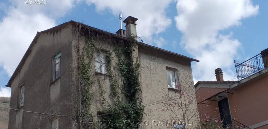 Ref. 51 CICAGNA SEMI-DETACHED House Ref. 51 CICAGNA SEMI-DETACHED House