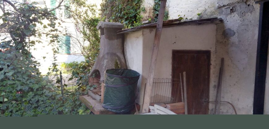 Ref. 51 CICAGNA SEMI-DETACHED House Ref. 51 CICAGNA SEMI-DETACHED House