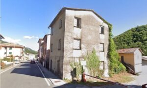 Ref. 51 CICAGNA SEMI-DETACHED House