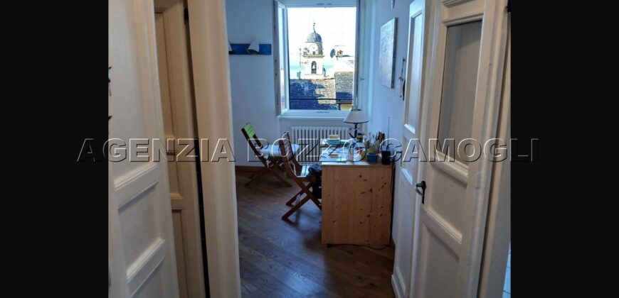 Ref.05 – CAMOGLI CENTER FOR SALE Ref.05 – CAMOGLI CENTER FOR SALE